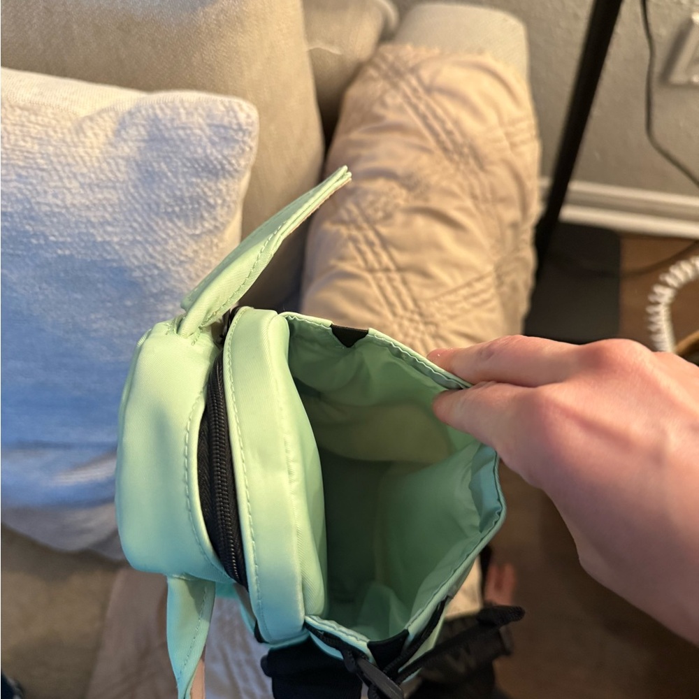 Green and Cream Crossbody Bag - Picture 4 of 4